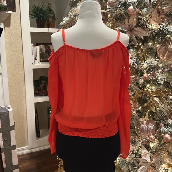 Bebe top. - Picture 5 of 7